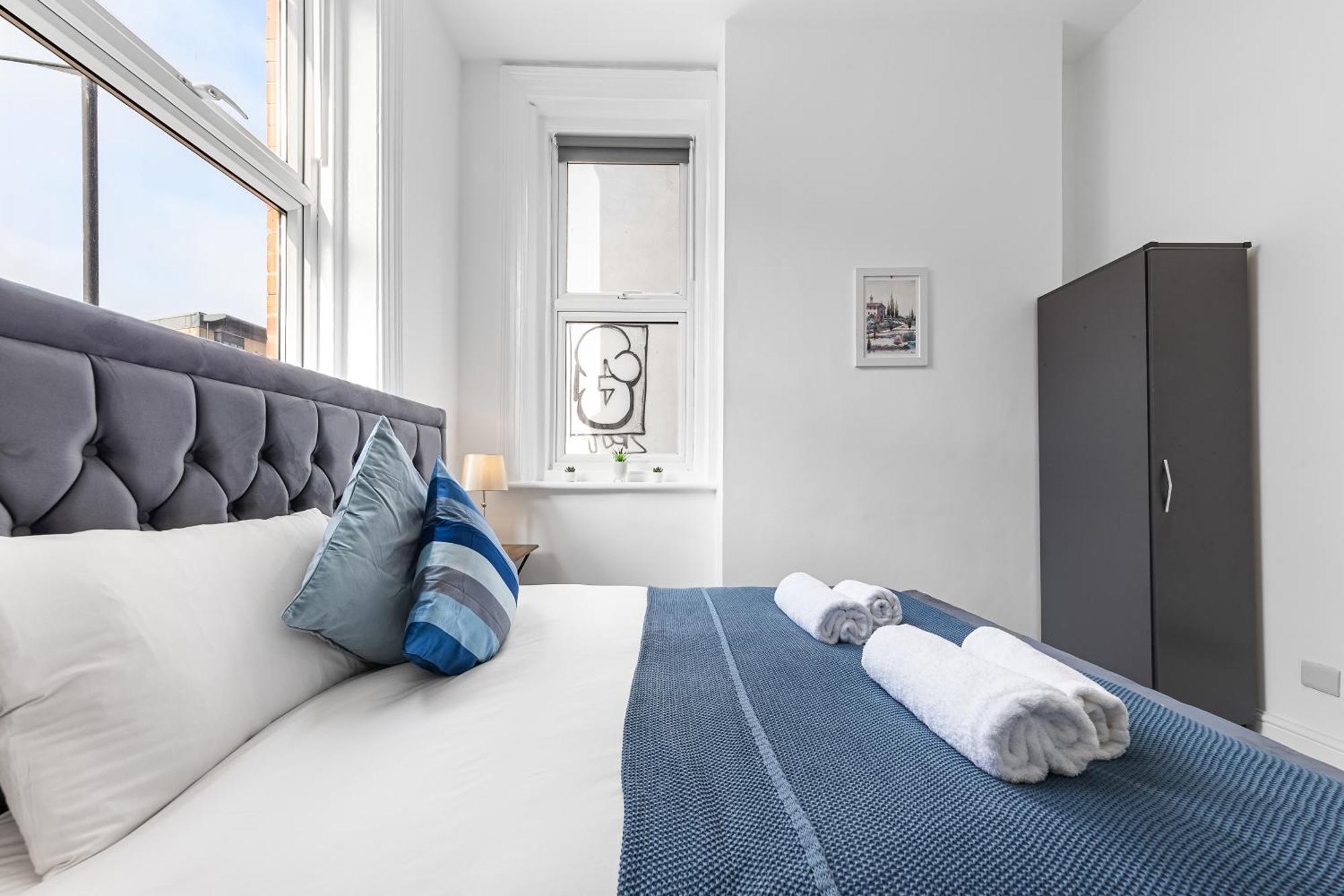 Modern 2 Bedroom Flat - Near Primrose Hill, Camden Market, Regent's Park - Good Links To Kings Cross, Euston, Finchley Road Station - Nw3 Appartement Londen
